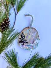 Silver & Gold Ornament #29