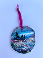 Silver & Gold Ornament #32