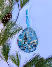 Silver & Gold Ornament #8