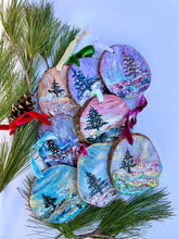 Silver & Gold Ornament #21