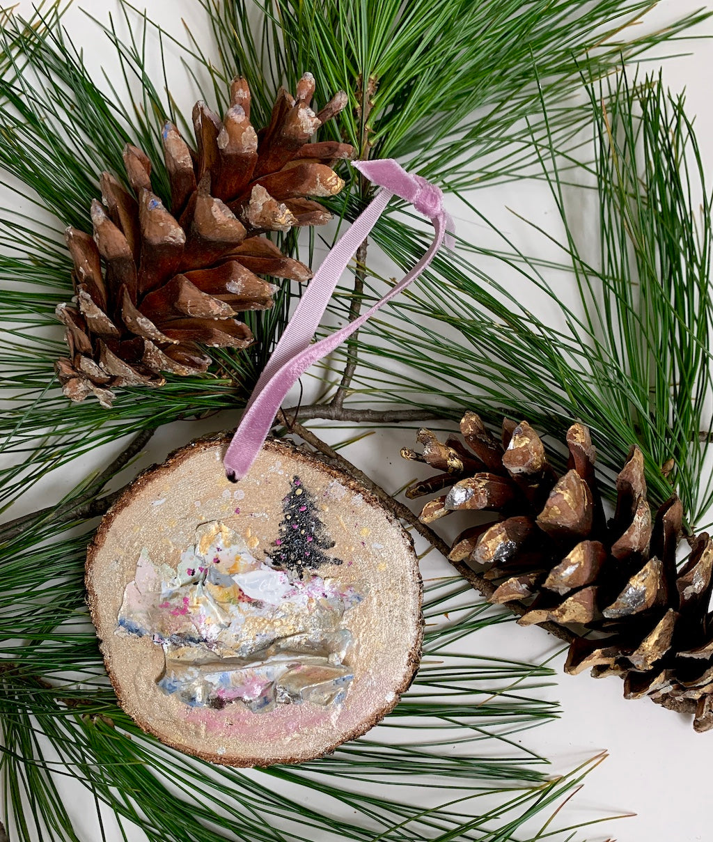 Wonderland Ornament #11