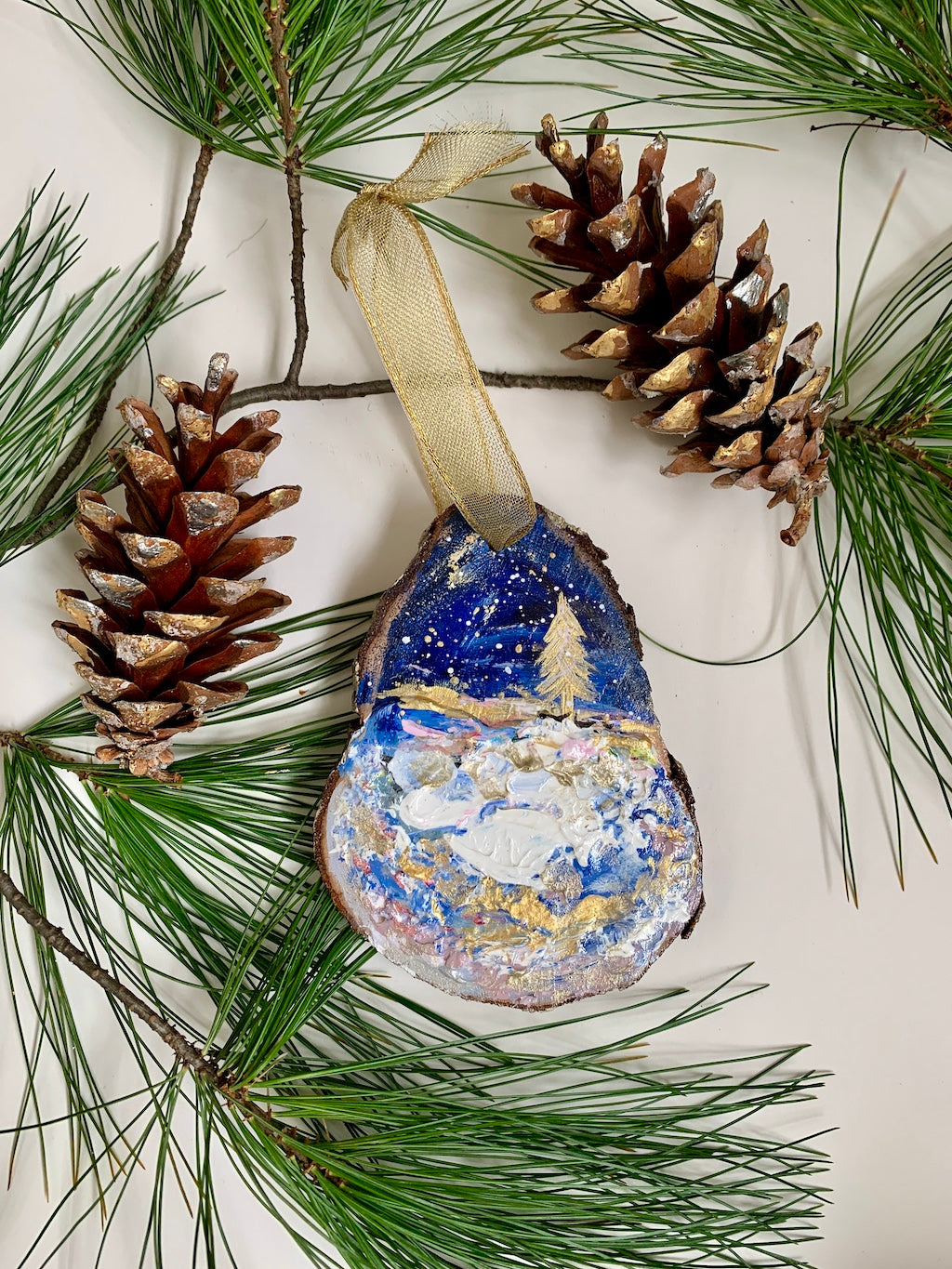 Wonderland Ornament #18
